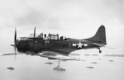 A WWII era photograph of an SBD-5 in flight. (From http://www.delandnavalairmuseum.org/history.html)